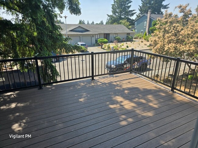 Building Photo - Amazing 3 bedroom home