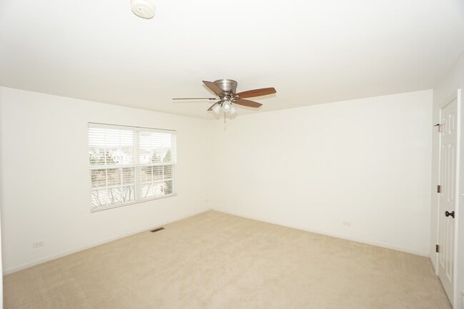 Building Photo - 210 Portage Ln