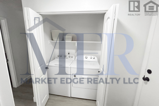 Building Photo - 3Bed/2Bath Furnished Home 2 Car Gar - 19th...