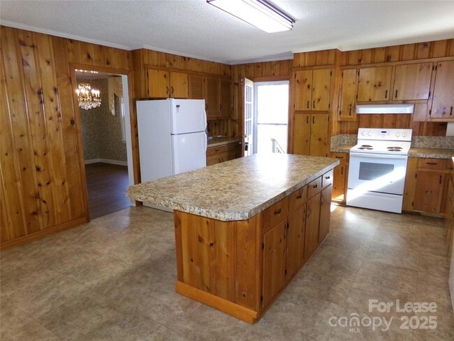 Building Photo - 507 Valleyview Dr