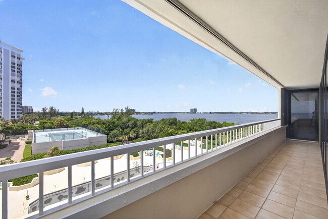 Building Photo - 5280 N Ocean Dr