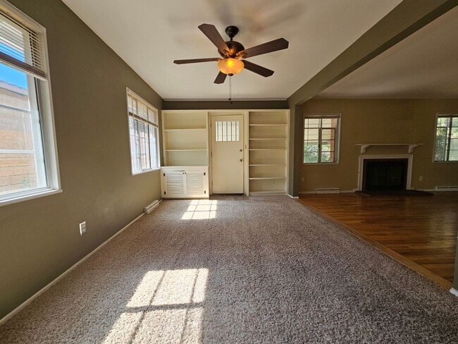 Building Photo - Spacious SE Denver Ranch - Virginia Villag...