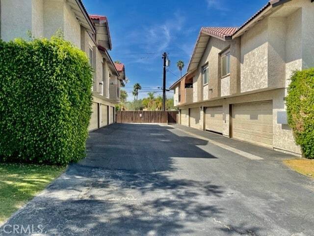Building Photo - 74614 Driftwood Dr