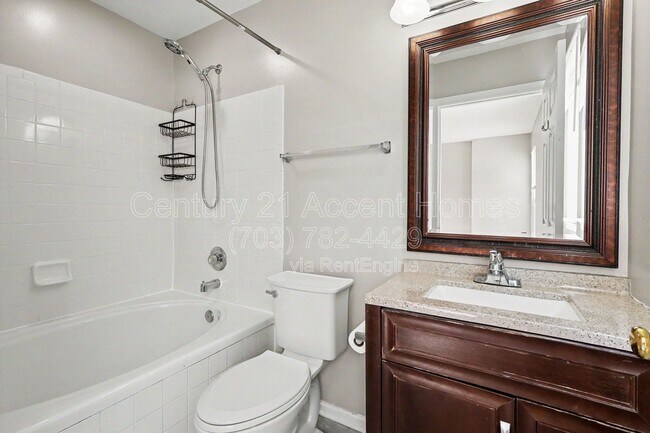 Building Photo - 968 Harrison Cir