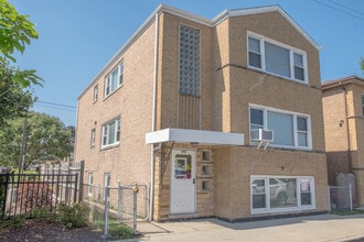 Building Photo - 5520 S Pulaski Rd