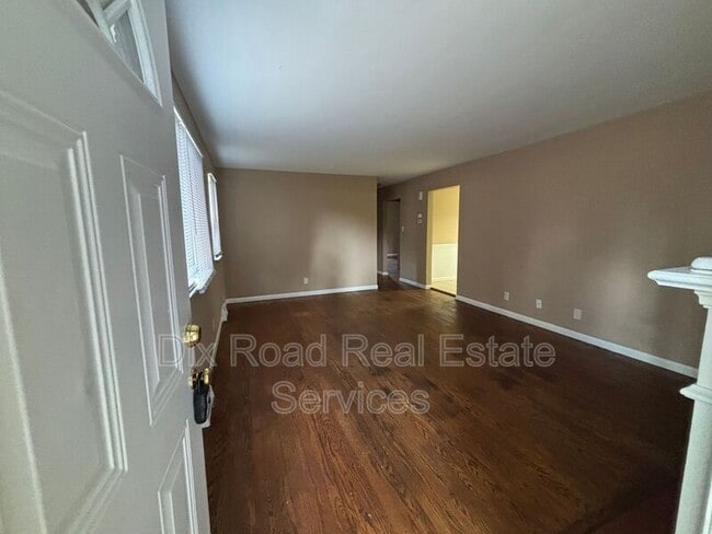 Building Photo - 4420 Roosevelt Blvd
