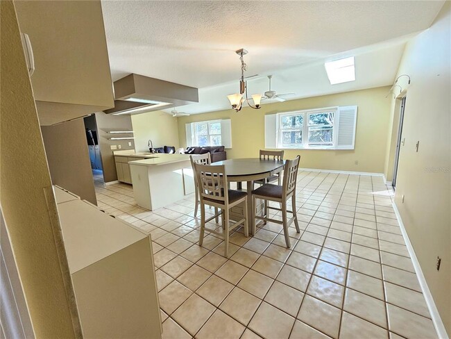 Building Photo - 2088 S Parkton Dr