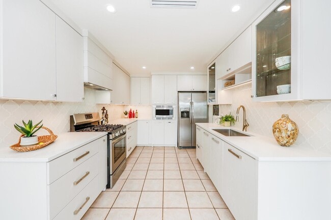 Building Photo - 303 Cinnamon Teal Loop