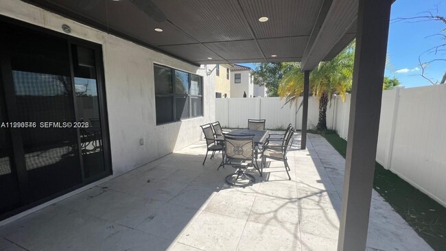 Building Photo - 3570 W 92nd Pl