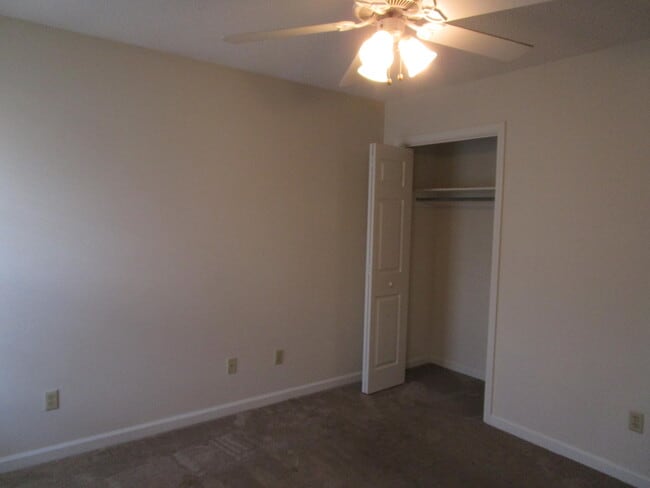 Building Photo - 345 Wildwood Ave