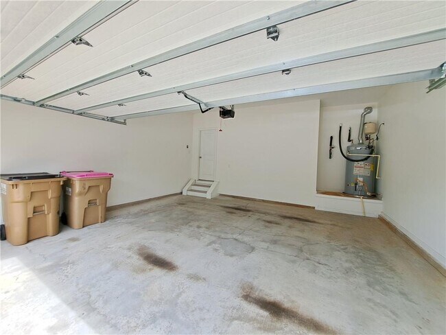 Building Photo - 1104 Hemingford Way