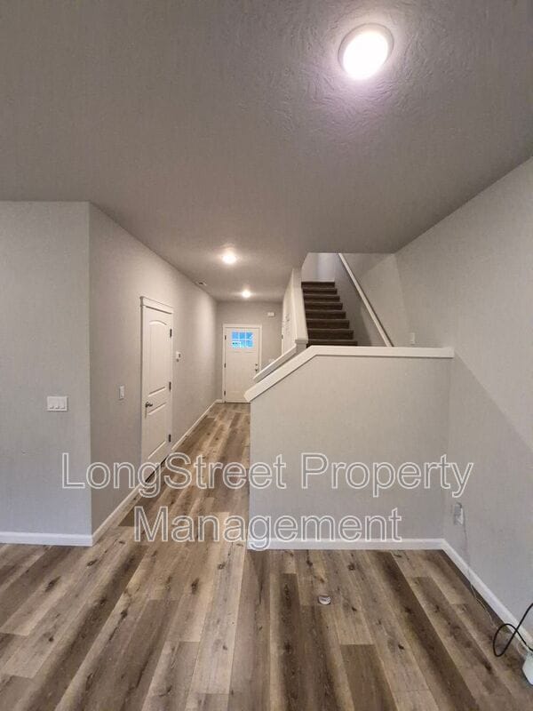 Building Photo - 7278 SE Ronelle Ct