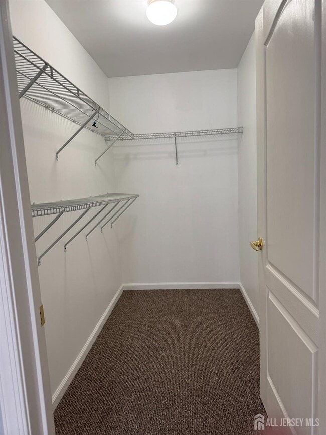 Building Photo - 1325 Fernwood Ct