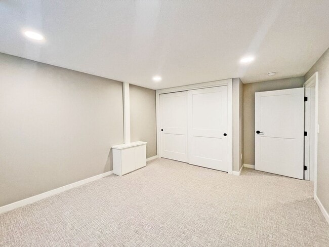 Building Photo - All New From Top To Toe, Gorgeous Home with Stunning Kitchen, Primary Suite, Family Room & More!
