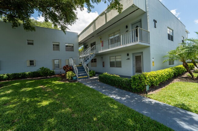 Building Photo - 938 Normandy Trail