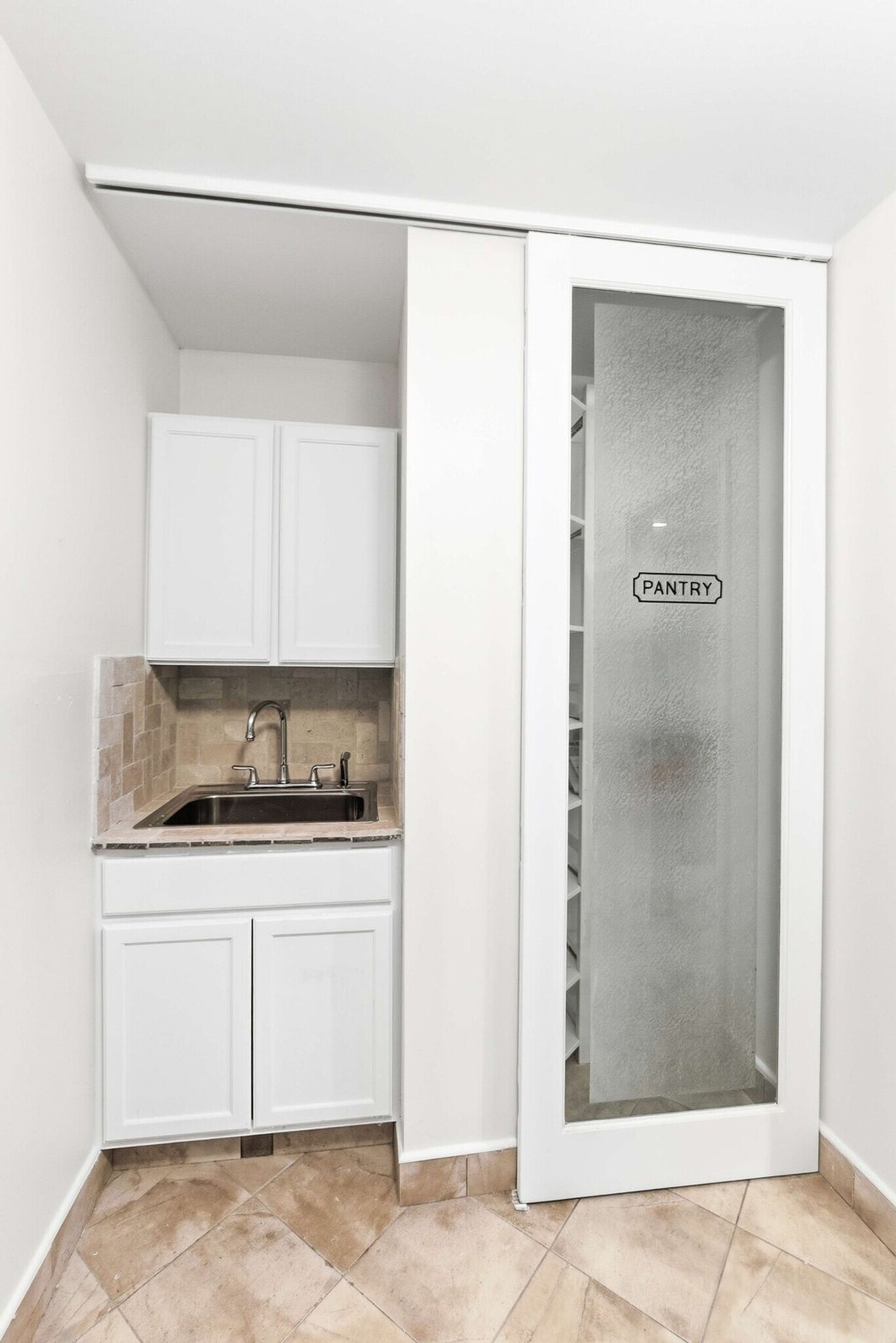 Building Photo - 13303 Southwalk St