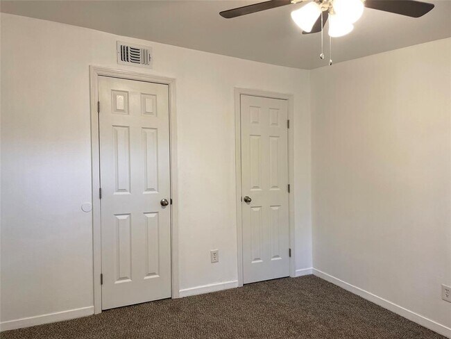 Building Photo - 1529 Wirt Rd