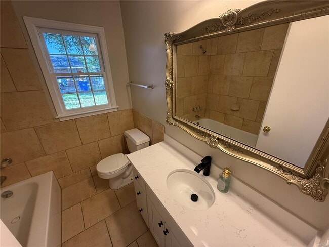 Building Photo - 113 Lori St