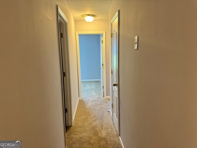 Building Photo - 6516 Snow Bird Ln