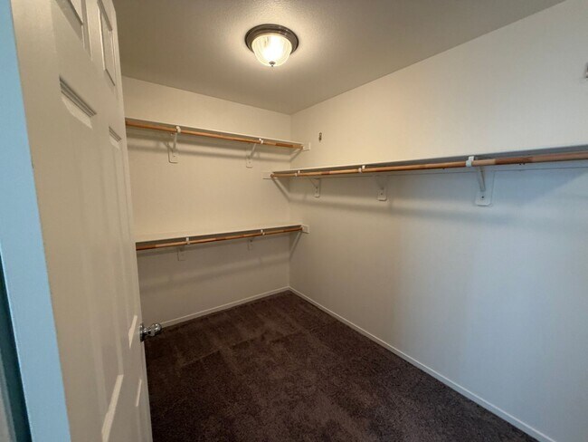 Building Photo - 9752 Silver Dollar Ln
