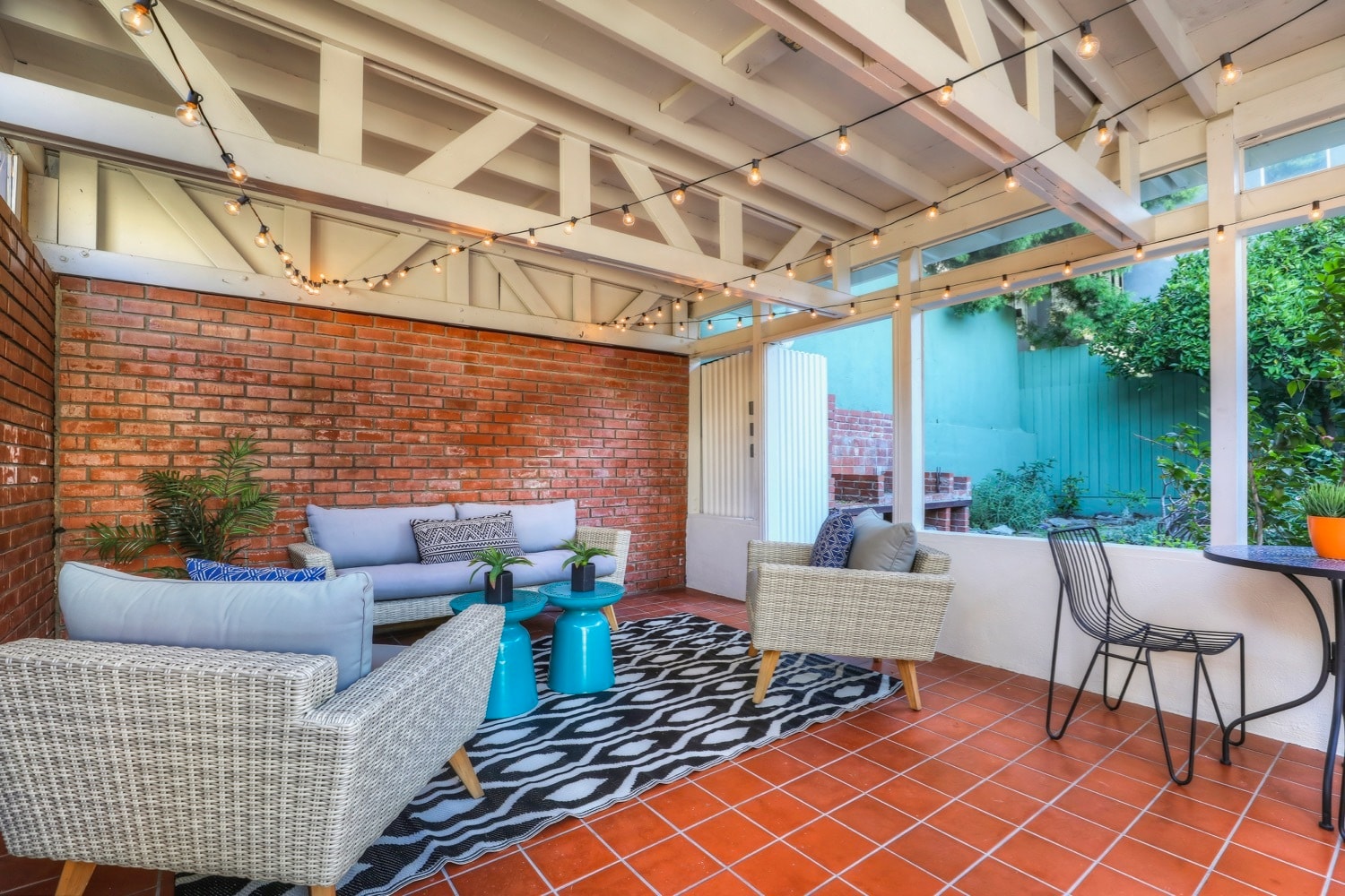 Building Photo - 1811 W Silver Lake Dr