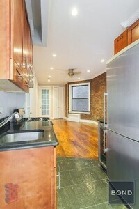 Building Photo - 309 W 97th St