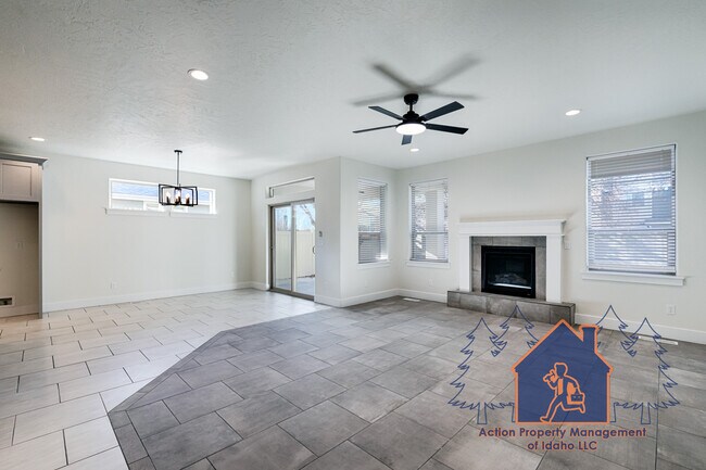 Building Photo - 2539 Bottle Brush Ave