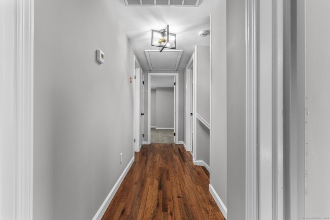 Building Photo - 40 Harkness Dr