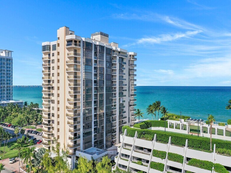 Building Photo - 6423 Collins Ave