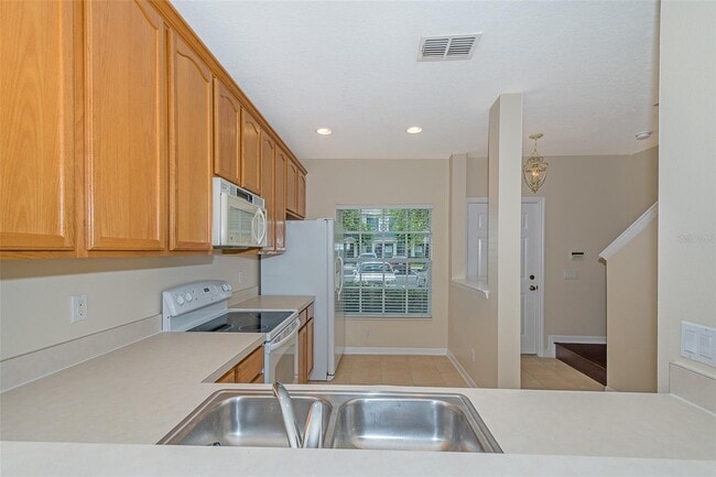 Building Photo - 3580 Wilshire Way Rd