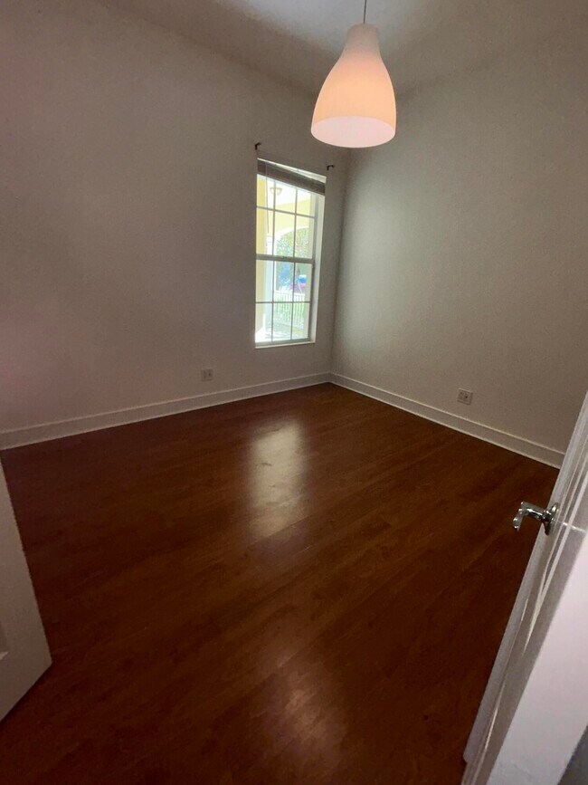 Building Photo - 8455 Belize Pl