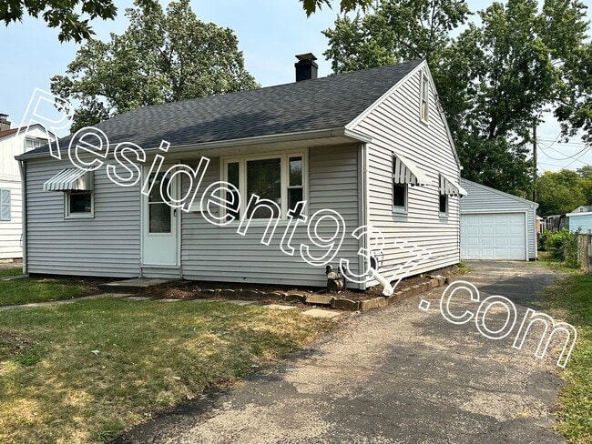 Building Photo - 2 Bed 1 Bath