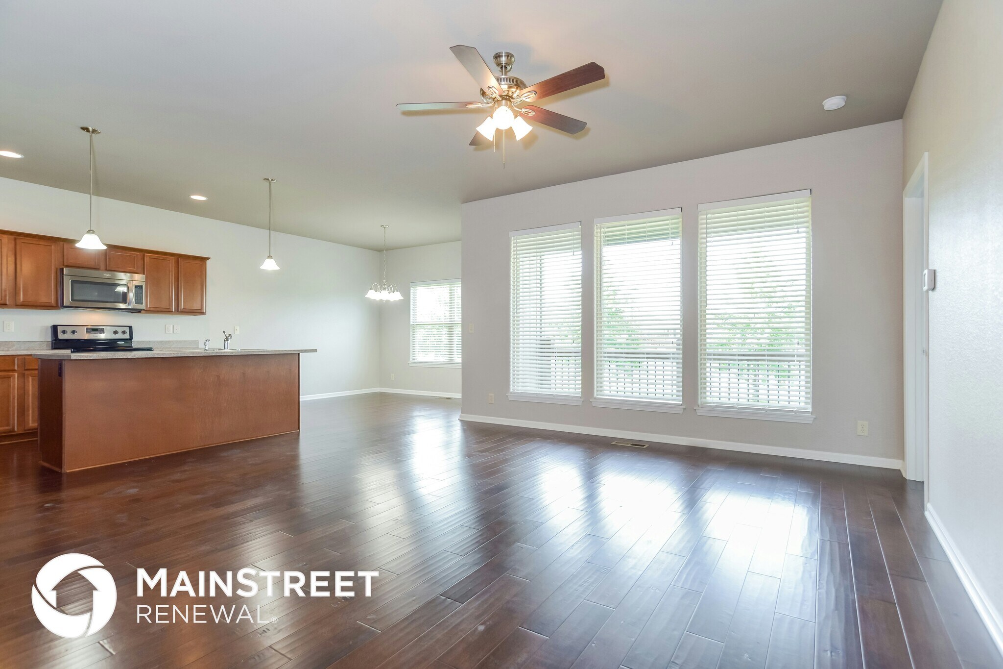 Building Photo - 203 NE Kim Ct