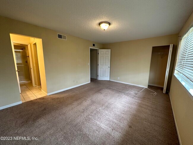 Building Photo - 6616 La Mirada Dr E