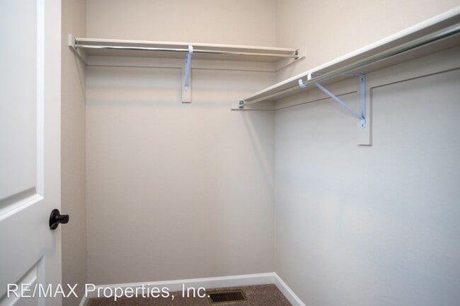 Building Photo - 2 br, 3 bath House - 1623 Spring Water Point