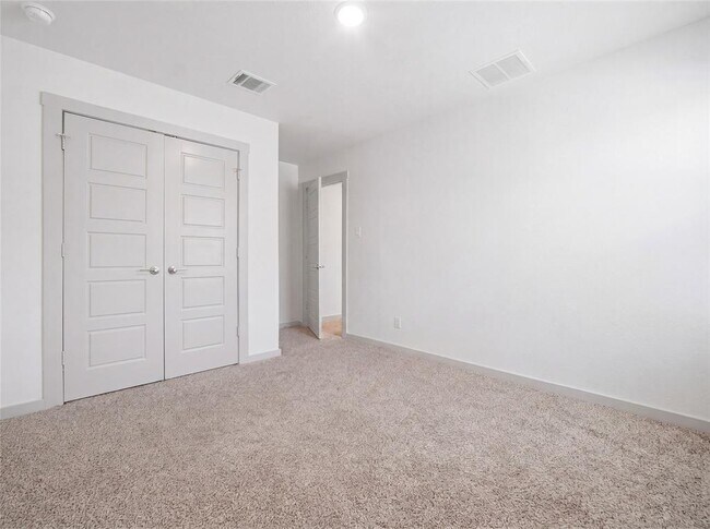 Building Photo - 515 Millbrook Blvd