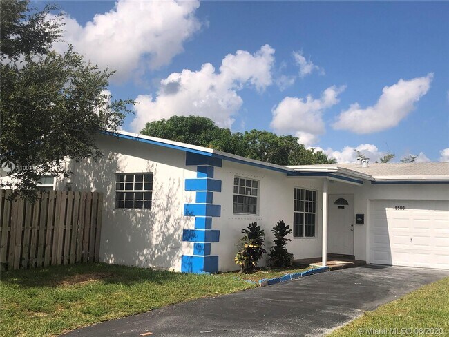 Building Photo - 8500 NW 24th Pl