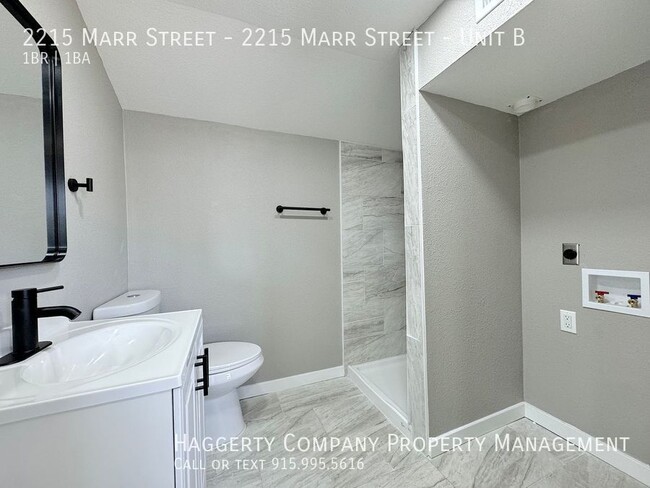 Building Photo - Renovated 1 bed/1 bath Refrig A/C ALL UTIL...