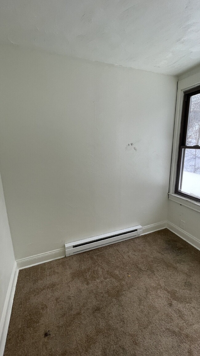 Building Photo - Spacious 3-Bedroom in Bellevue – Minutes from Downtown Pittsburgh!