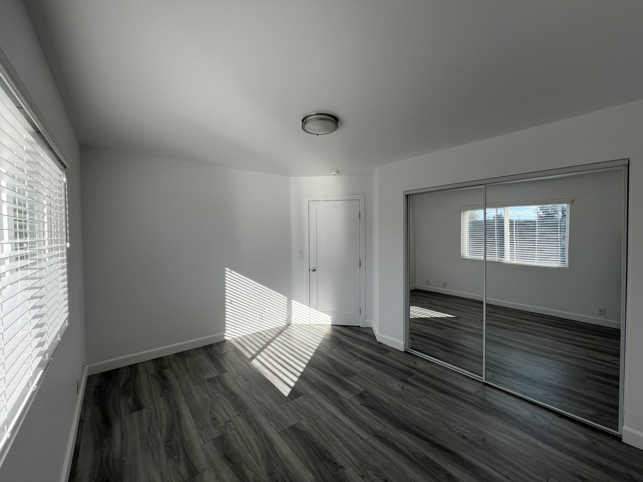 Building Photo - 1639 W 205th St