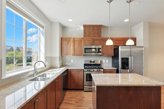 Building Photo - Beautiful 2-Bedroom, 2.5-Bath Townhome wit...