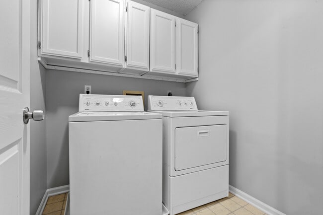 Building Photo - 6128 157th St