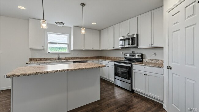 Building Photo - 351 Timber Valley Trail