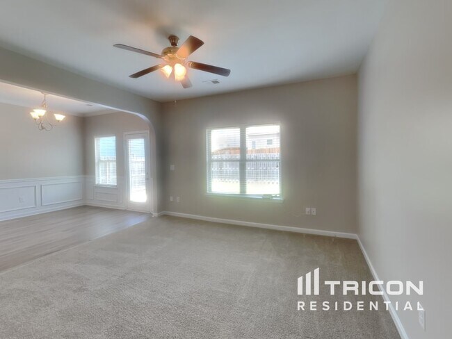 Building Photo - 343 Lauren Dr