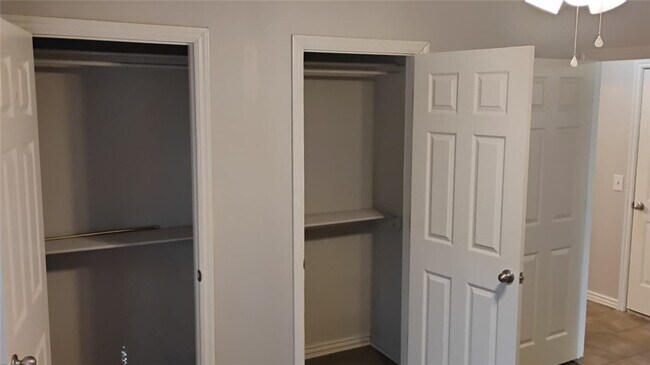 Building Photo - 281 Graystone Cir