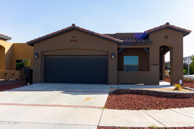 Building Photo - 13438 Everingham St