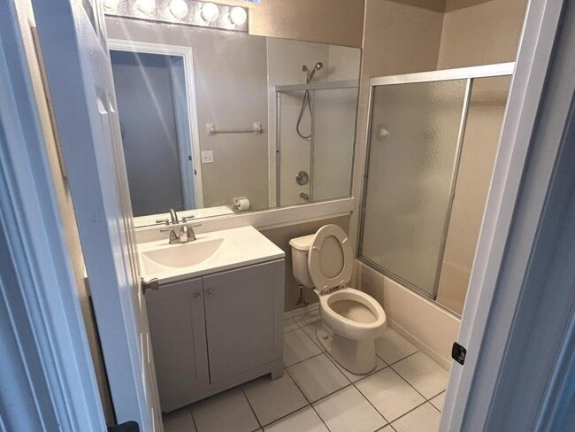 Building Photo - 6323 Sturbridge Ct