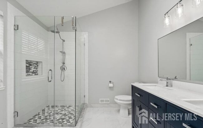 Building Photo - 5 Diaz Ct