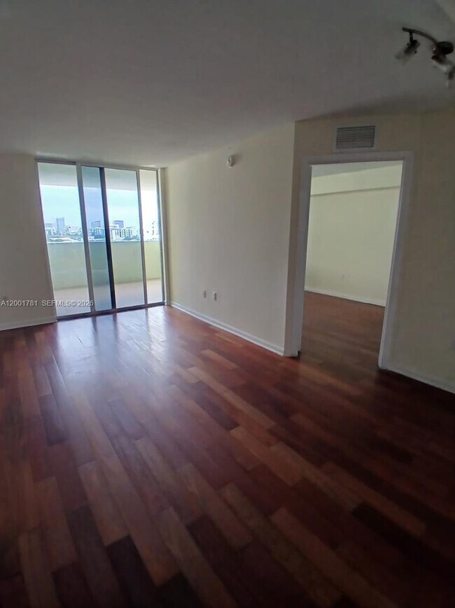 Building Photo - 219 NW 12th Ave