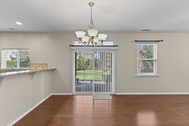 Building Photo - 5023 Lake Grove Blvd